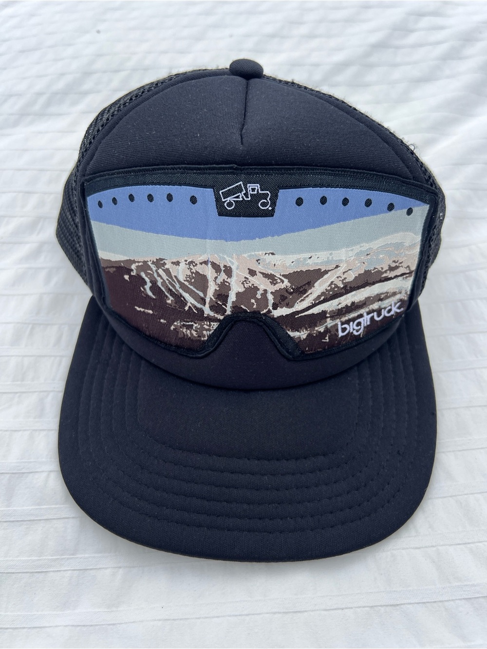 Bigtruck Goggle Original Trucker Hat in Black, Adult OS